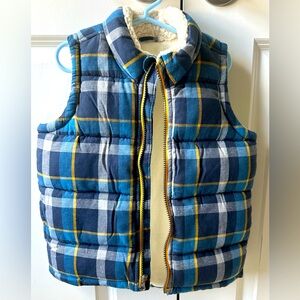 Old Navy toddler quilted 5T vest. Like new Worn once